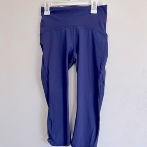 Lululemom High-Rise crop